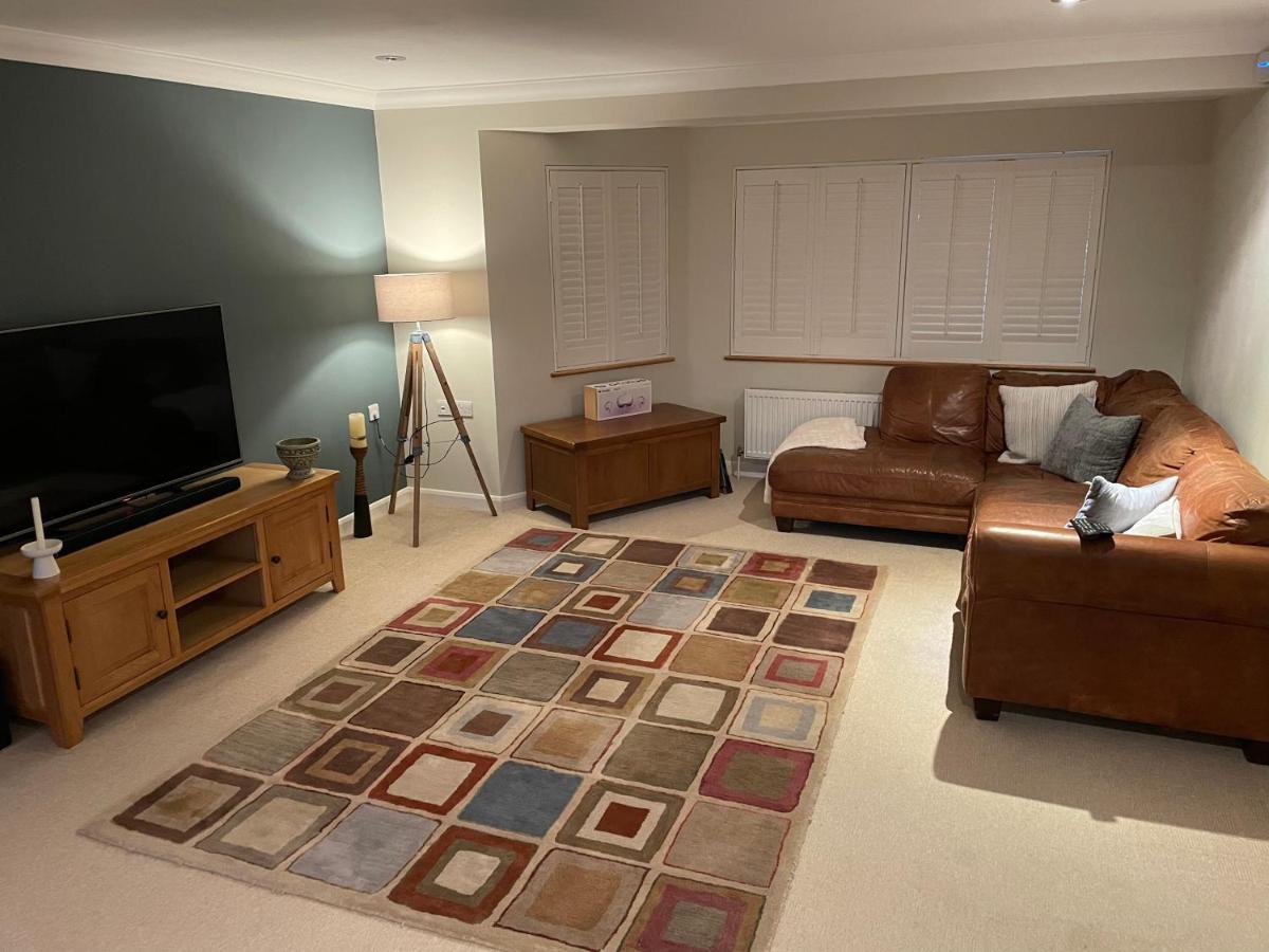Executive Home With Plenty Of Room Ely Bagian luar foto