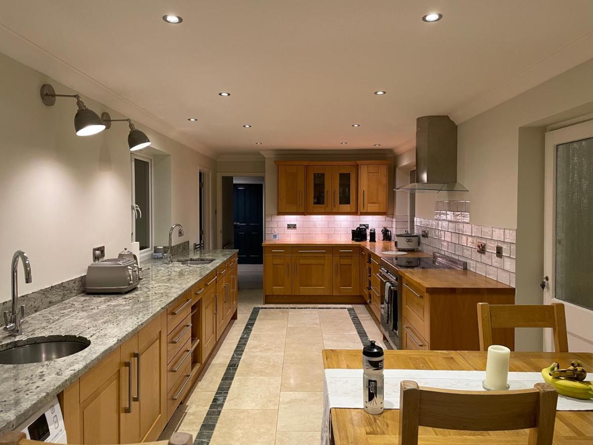 Executive Home With Plenty Of Room Ely Bagian luar foto