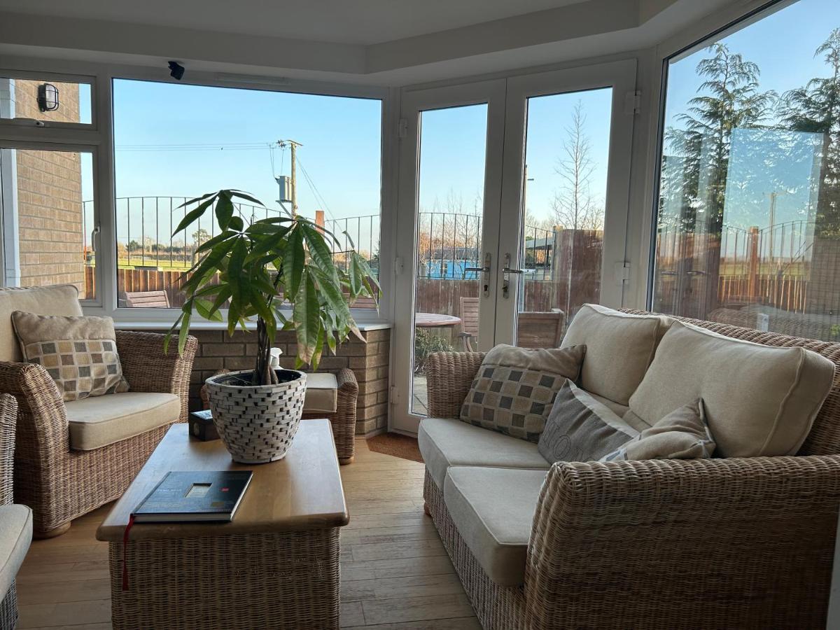 Executive Home With Plenty Of Room Ely Bagian luar foto